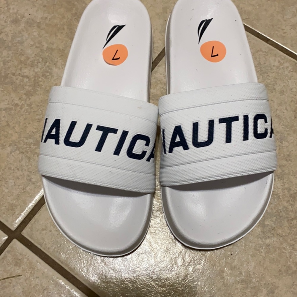 Nautica Slides